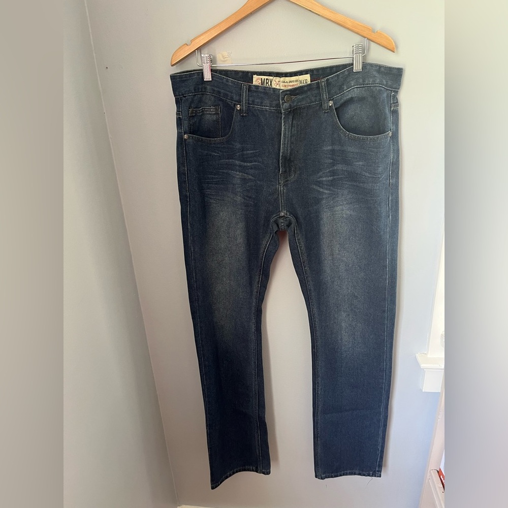 Classic Blue Straight Jeans with‎ Subtle Fading